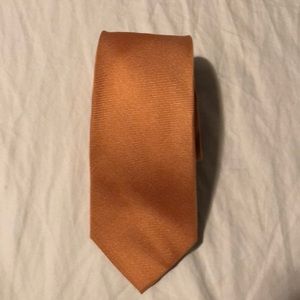 Exquisitely crafted Egara 100% Silk Tie